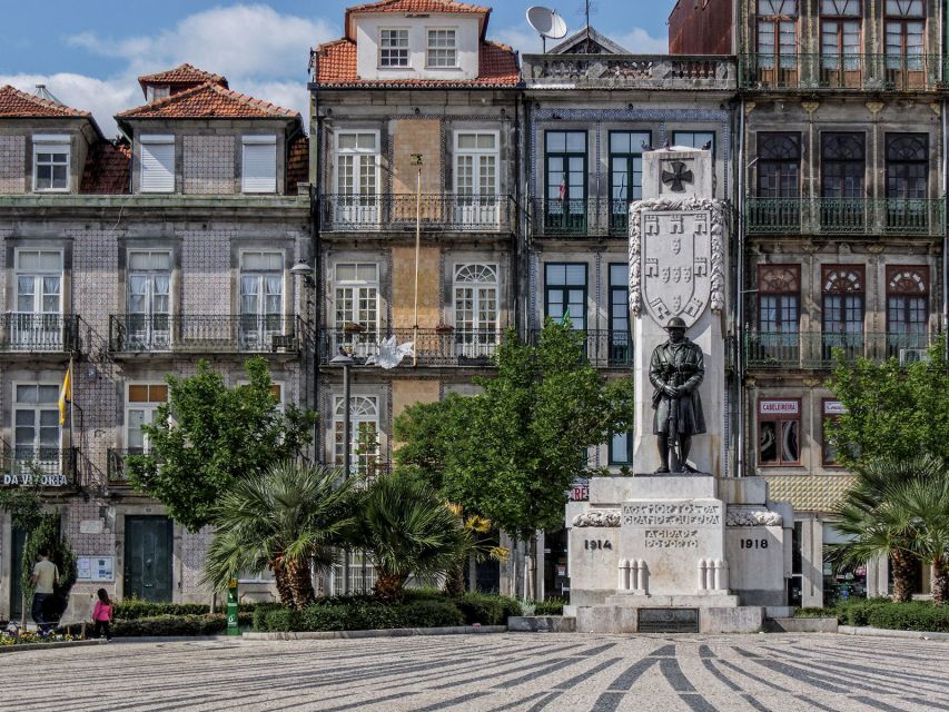 Porto: Historic E-Bike Tour With a Guide - Itinerary Overview