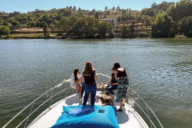 Porto: Tour 6 Bridges on the Douro River With Welcome Drink - Booking Information