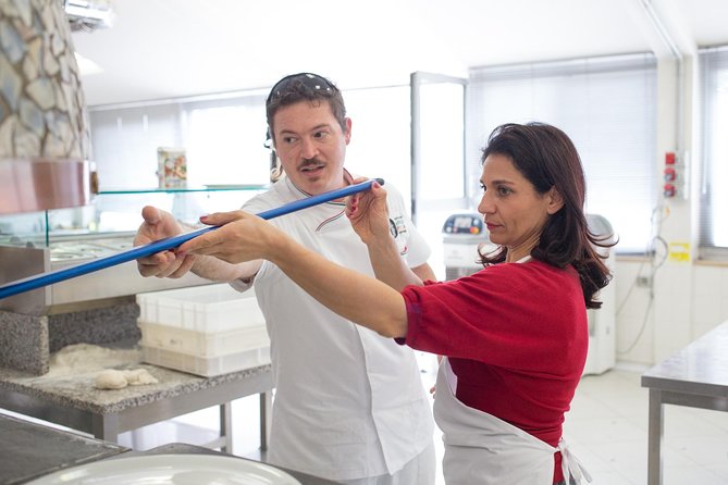 Practical Lesson of Pizza Preparation in Naples at the Pizza Academy - Common questions
