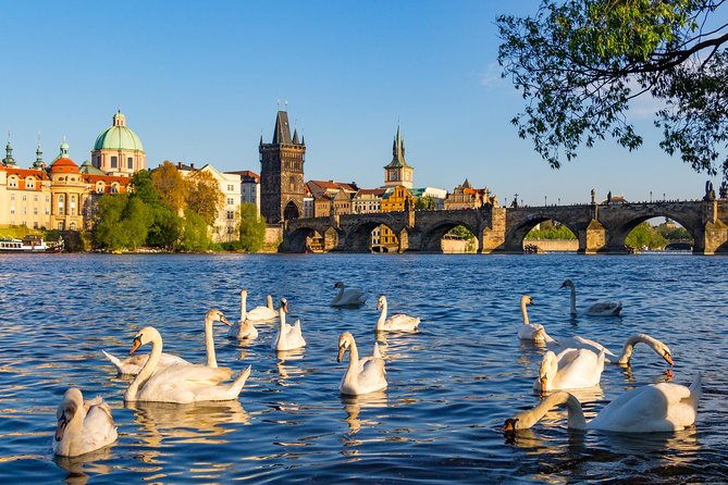 Prague: Main Touristic Points - Jewish Quarter and Old Jewish Cemetery