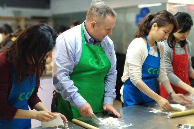 Private Chinese Wok Cooking Class in Shanghai - Class Overview and Location