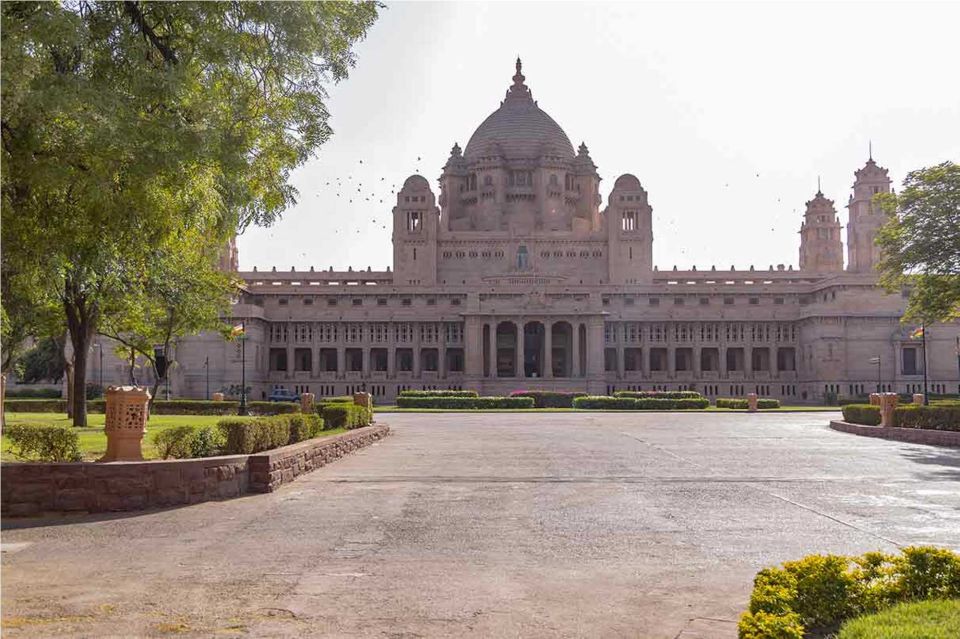 Private Full-Day Tour of Blue City Jodhpur With Guide - Transportation and Dress Code