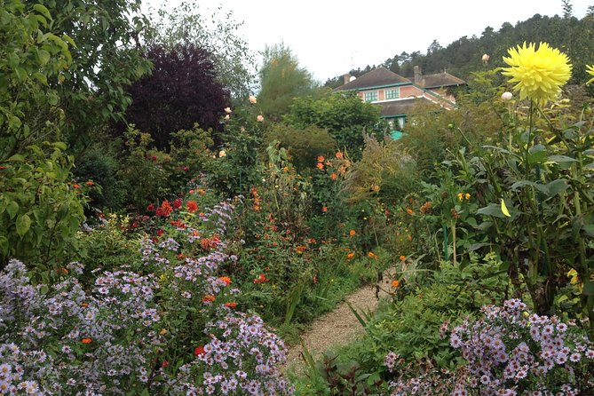 Private Giverny Tour for 5-7 Persons, Pick up & Drop Incl - Cancellation Policy Details