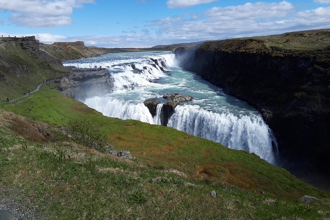 Private Golden Circle Tour With Local Guide From Reykjavik - Tour Guide Qualities