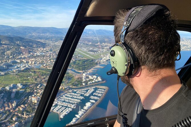 Private Helicopter Initiation Flight In The Bay of Cannes - Questions and Support