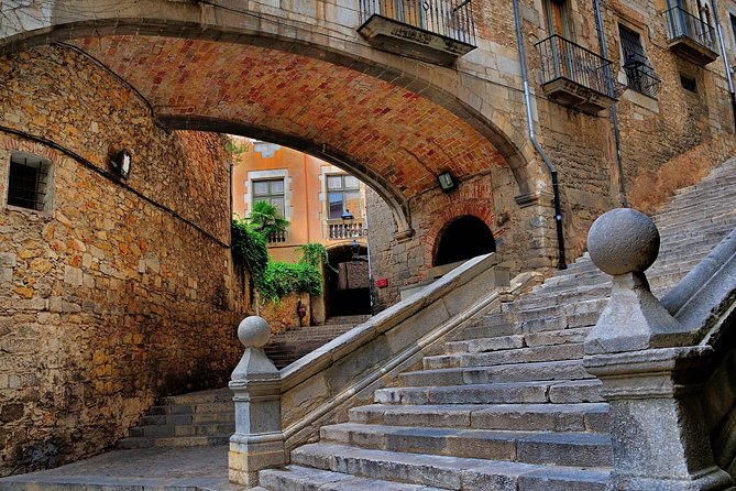 Private Medieval Girona Tour With Hotel Pick-Up - Booking and Cancellation Policy