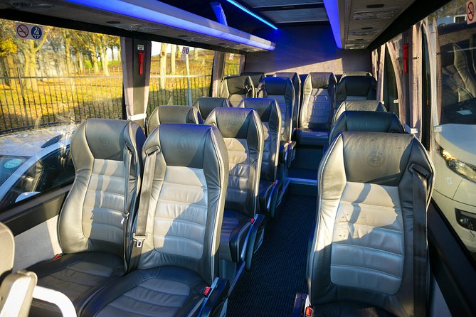 Private Minibus Arrival: Stansted to Central London - Hassle-free Transfer Process