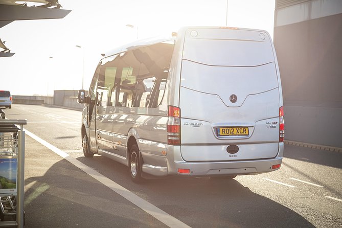 Private Minibus Arrival Transfer: Gatwick to Central London Airport - Driver and Vehicle