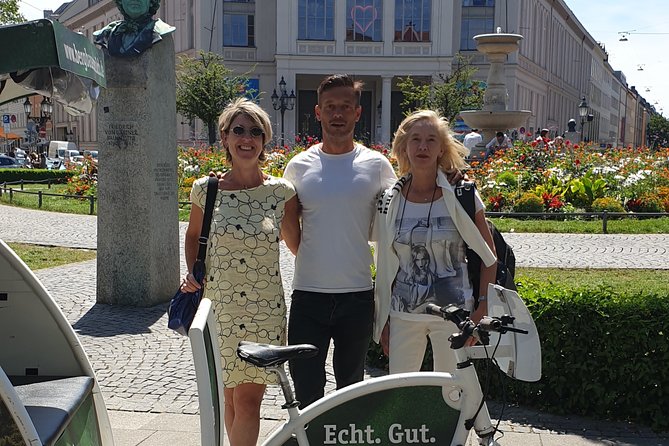 Private Munich Rickshaw City Tour and English Garden - Tour Highlights and Features