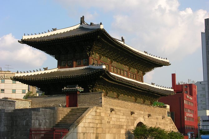 Private Seoul City Wall Trail Full-Day Hiking Tour With Lunch - Traveler Engagement