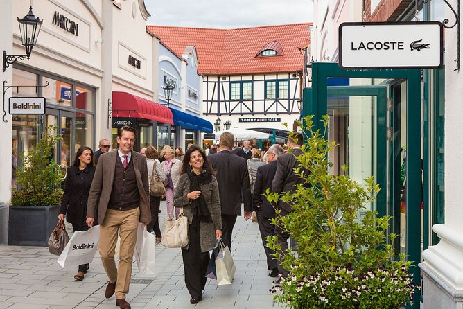 Private Shopping Tour From Hamburg to Designer Outlet Neumünster - Common questions