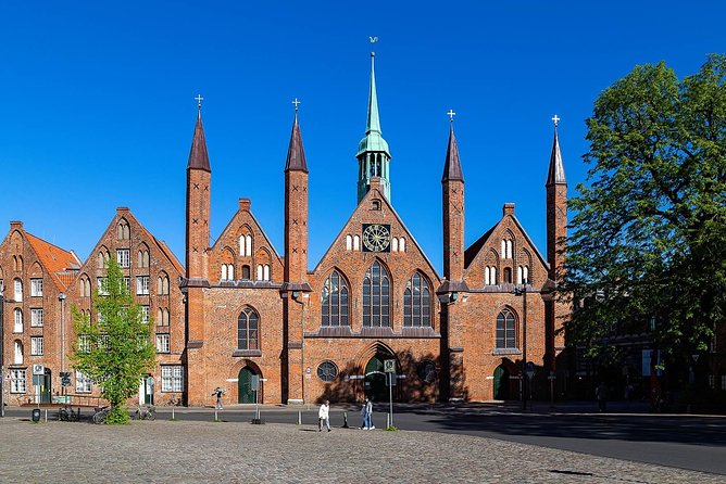 Private Shore Excursion of Hanseatic Lubeck and Wismar - Cultural Insights and Experiences