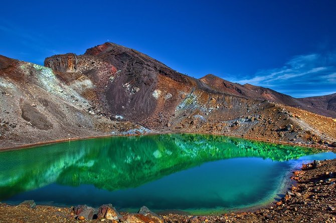 Private Tour [3 Days]: Tongariro Alpine Crossing, Huka Falls & Lake Taupō - Hiking Essentials