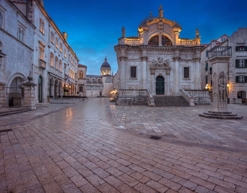 Private Tour: Evening Stroll Through the Old Town - Meeting Point