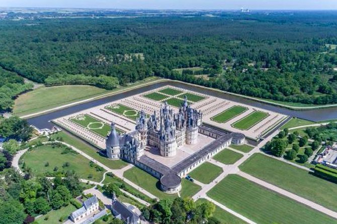 Private Tour in Chambord and Cheverny With Pick up at Your Hotel in Paris Region - Booking Confirmation