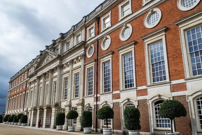 Private Tour of Hampton Court Palace With Award-Winning Architectural Historian - Booking Information