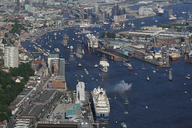 Private Transfer: Hamburg or Airport HAM to Kiel Cruise Port - Common questions