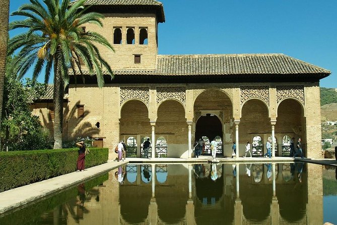 Private Walking Tour of Alhambra and Granada City Center - Traveler Reviews