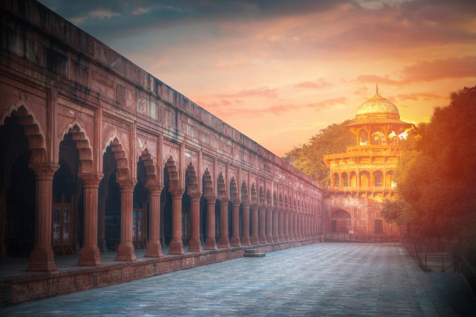 Red Fort & Old Delhi: Half Day Heritage Walking Tour - Itinerary Details