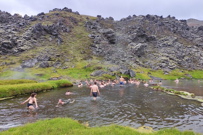 Reykjavik: Full-Day Landmannalaugar Hiking Trip - Group Size and Ratio