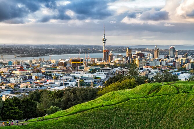 Romantic Charms of Auckland - Walking Tour - Culinary Delights in Quaint Cafés