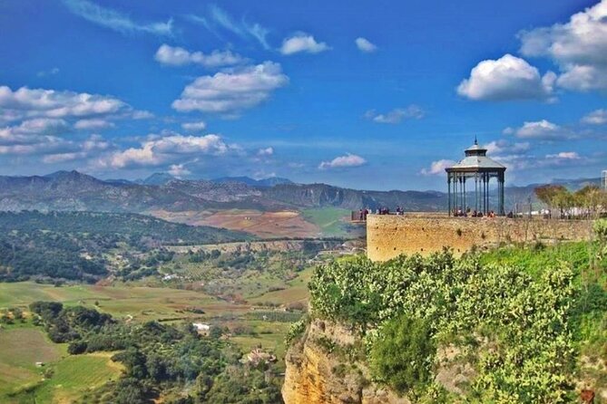 Ronda Historical Walking Tour With Bullring Entrance - Traveler Experience