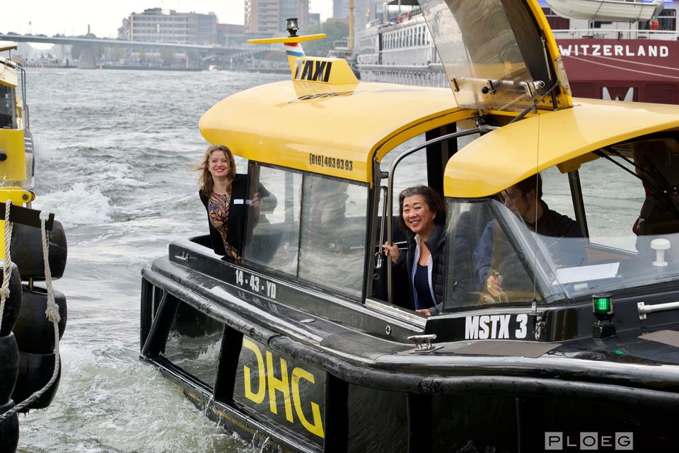 Rotterdam: De Rotterdam, Cube Houses, Watertaxi and Markthal - Guided Walk in Old Harbour and Cube Houses