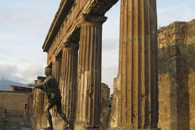 Round-Trip Shuttle Transfer From Naples to Pompeii - Experience Expectations