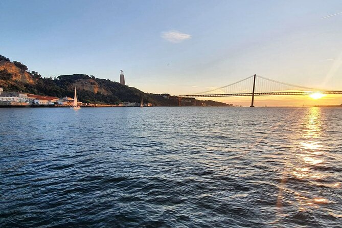 Sailing Group Tour on the Tagus River - Safety Measures