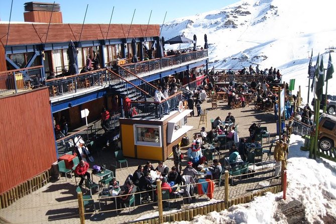 Santiago: Full Day Panoramic Tour to Ski Resort Valle Nevado - Tour Guide Experience