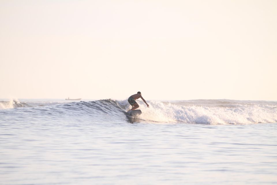 Sayulita: La Lancha Beach, Sunset Surfing Lesson - Experience and Environment