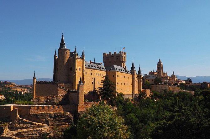 Segovia and Spanish Versailles Full-Day Tour With Wine Tasting - Directions