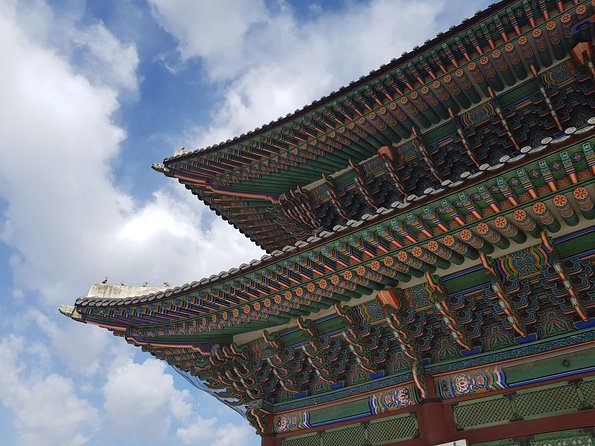 Seoul: Gyeongbok Palace, Bukchon Village, and Gwangjang Tour - Cultural Experience: Korean Heritage Exploration