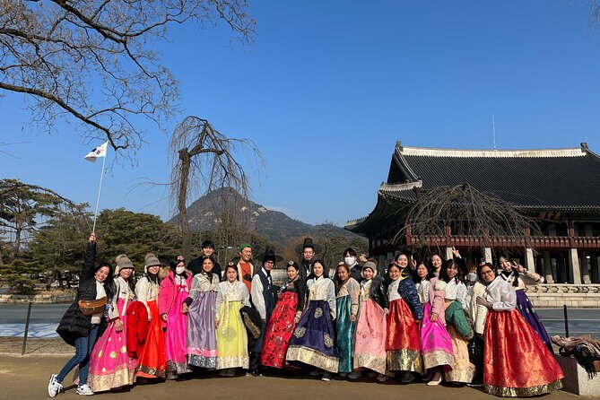 Seoul Private 4 Hour Tour With a Korean Buddy - Pickup and Meeting Details