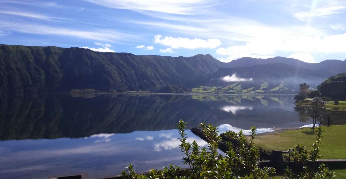 Sete Cidades: Full Day Jeep Tour and Walking Trail - Walking Trail and Hiking Experience