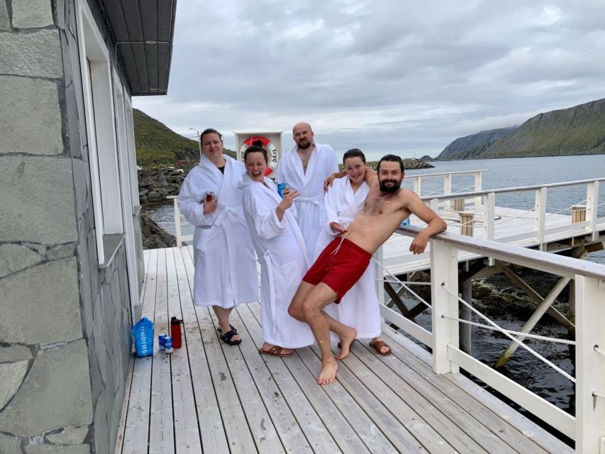 Skarsvåg: Arctic Sauna & Ice Bathing in the Barents Sea - What to Bring