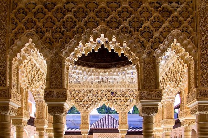 Skip the Line: Alhambra Palace and Generalife Gardens Private Guided Tour - Customer Reviews