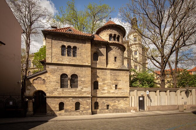 Skip-the-line Jewish Museum and Synagogues Private Tour - Additional Attractions and Options