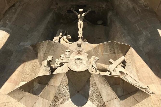 Skip The Line : La Sagrada Familia Guided Tour - Expert Guides