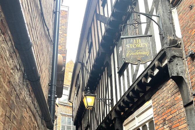 Small Group Tour: Hidden Pubs of York - Pub Grub