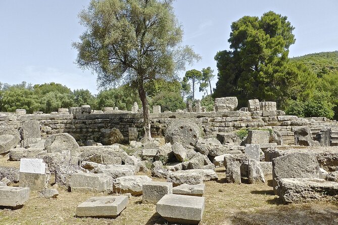 Small Group Tour of Ancient Olympia and Local Food Tasting - Group Size and Guides