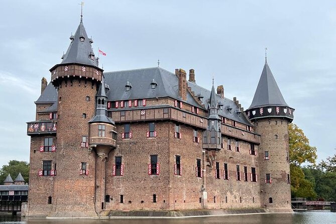 Small Group Tour to Royal Palace & Castle De Haar From Amsterdam - Common questions