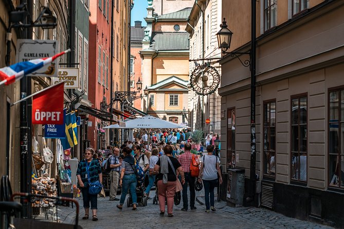 Stockholms Old Town & Vasa Museum Private Walking Tour - Guide Qualities