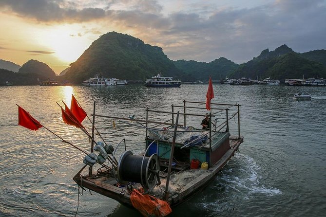 Sunset and Evening With Glowing Plankton With Cat Ba Local Adventure - Common questions