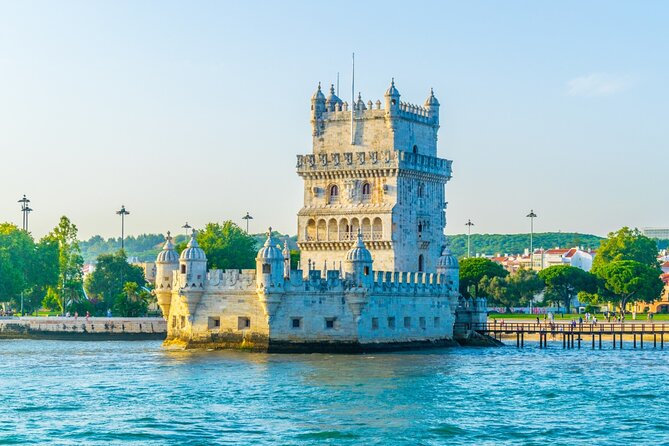 Sunset Boat Tour in Lisbon With Wine - Customer Testimonials