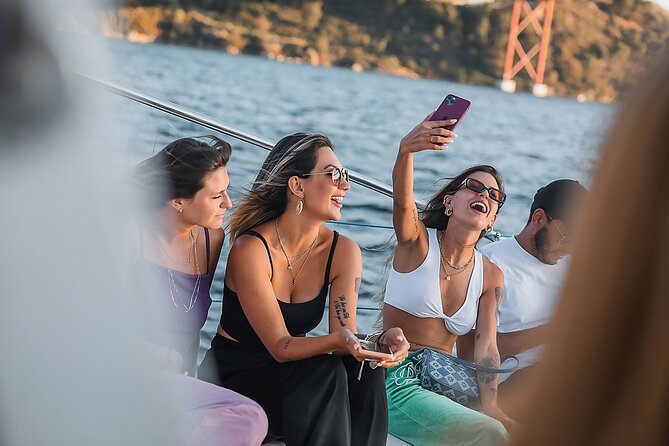 Sunset Experience: Lisbon Boat Cruise With Music and a Drink - Testimonials and Feedback