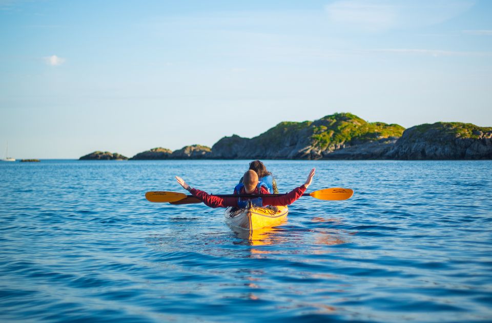 Svolvær: Evening Kayaking Adventure - Booking Benefits