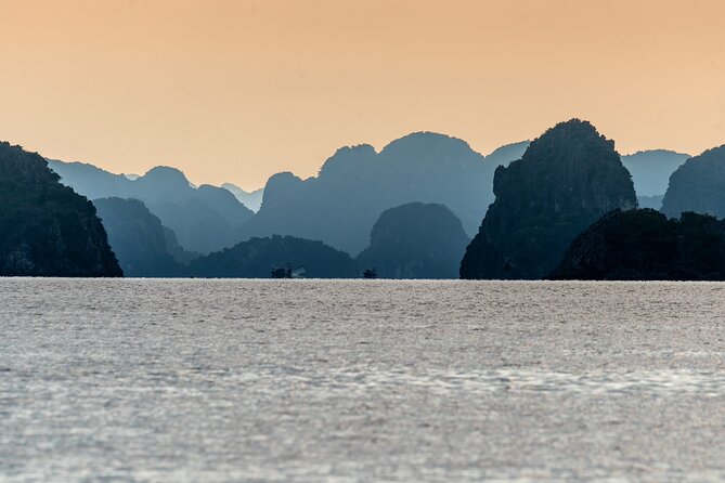 Swan Cruises: Bai Tu Long Bay 3D2N - Vung Vieng Village - Pricing Information