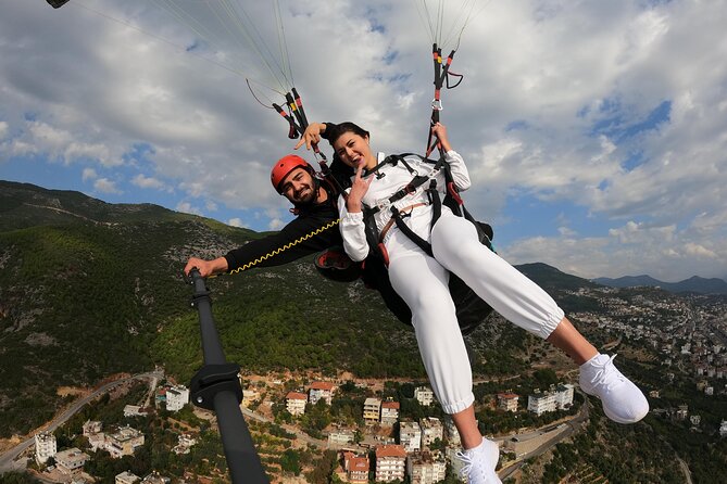 Tandem Paragliding in Alanya With Professional Licensed Pilots - Recommendations and Safety Highlights