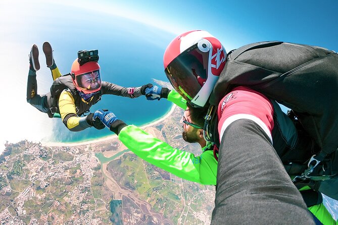 Tandem Skydiving — 30 Min From Albufeira - Common questions